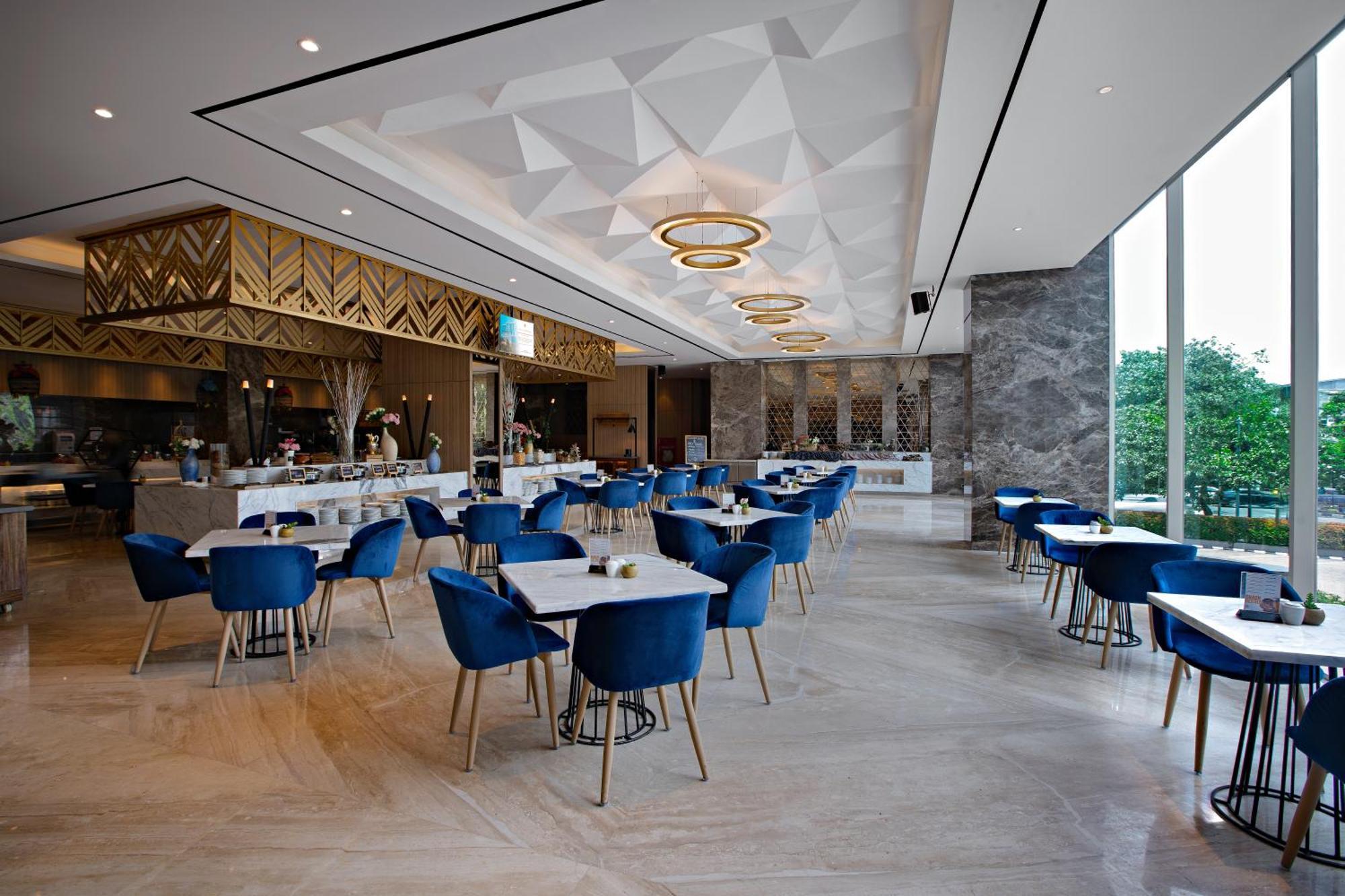 Grand Orchardz Kemayoran Hotel