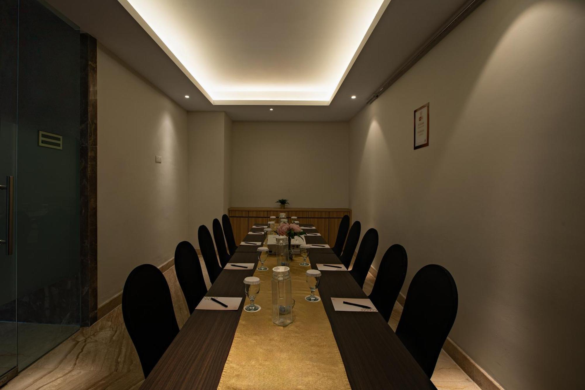Grand Orchardz Kemayoran Hotel
